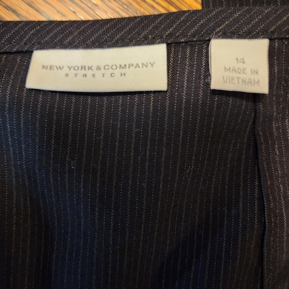 New York & Co Women's Two-piece Suit - Picture 13 of 14